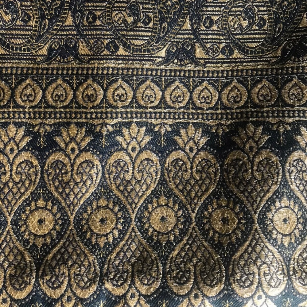 New Beautiful Vintage Persian Gold/Green piece of art.